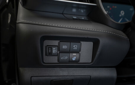 Toyota Highlander, 2026 год, 5 800 000 рублей, 23 фотография