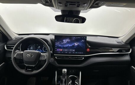 Toyota Highlander, 2026 год, 5 990 000 рублей, 17 фотография