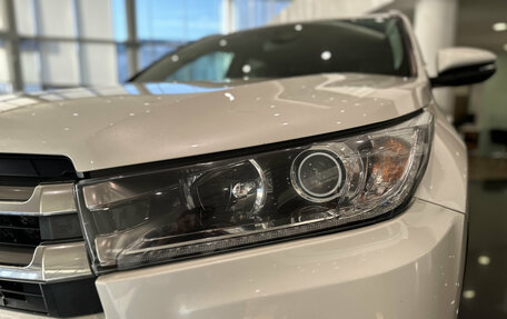 Toyota Highlander III, 2018 год, 3 450 000 рублей, 17 фотография