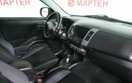 Mitsubishi Outlander III рестайлинг 3, 2010 год, 943 000 рублей, 10 фотография