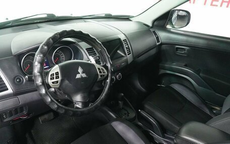 Mitsubishi Outlander III рестайлинг 3, 2010 год, 943 000 рублей, 9 фотография