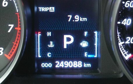 Mitsubishi Outlander III рестайлинг 3, 2010 год, 943 000 рублей, 17 фотография