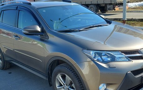 Toyota RAV4, 2014 год, 2 200 000 рублей, 2 фотография