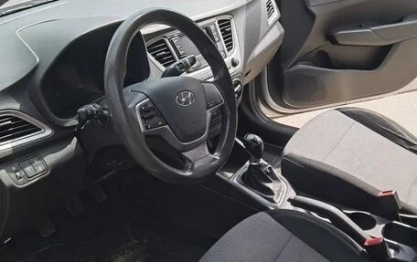 Hyundai Solaris II рестайлинг, 2020 год, 1 250 000 рублей, 13 фотография