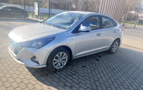 Hyundai Solaris II рестайлинг, 2020 год, 1 250 000 рублей, 3 фотография