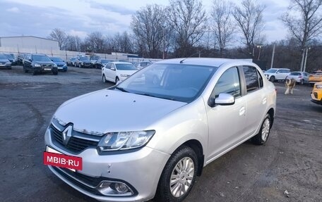 Renault Logan II, 2015 год, 650 000 рублей, 8 фотография