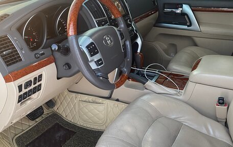 Toyota Land Cruiser 200, 2012 год, 4 050 000 рублей, 8 фотография