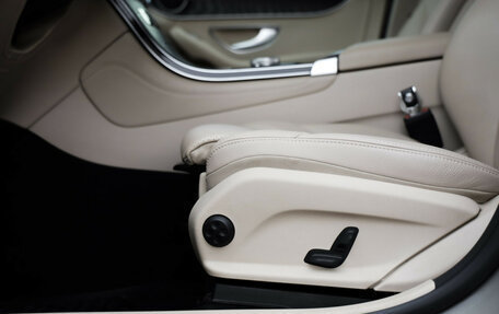 Mercedes-Benz GLC, 2019 год, 3 160 000 рублей, 23 фотография