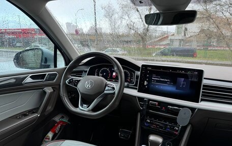 Volkswagen Tiguan II, 2021 год, 4 320 000 рублей, 19 фотография