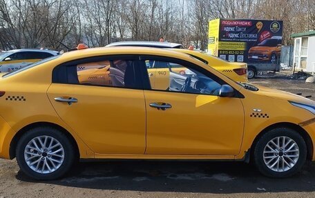 KIA Rio IV, 2018 год, 760 000 рублей, 3 фотография