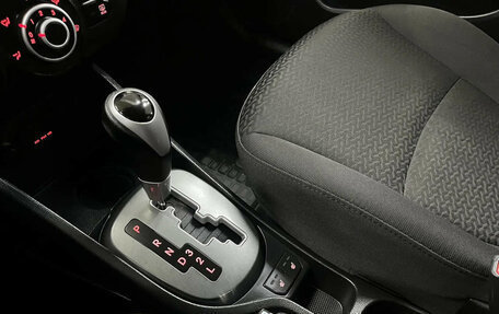 KIA Rio III рестайлинг, 2014 год, 863 318 рублей, 13 фотография