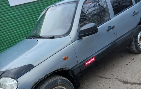 Chevrolet Niva I рестайлинг, 2005 год, 185 000 рублей, 1 фотография
