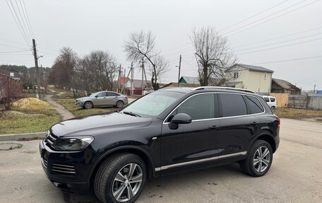 Volkswagen Touareg III, 2012 год, 2 320 000 рублей, 1 фотография