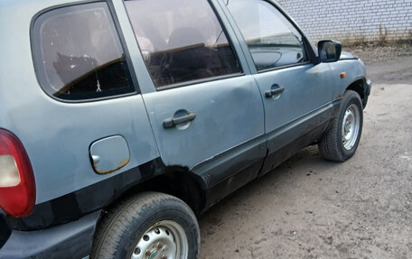 Chevrolet Niva I рестайлинг, 2005 год, 185 000 рублей, 3 фотография
