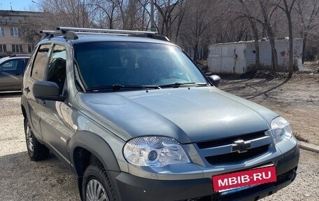 Chevrolet Niva I рестайлинг, 2017 год, 780 000 рублей, 2 фотография