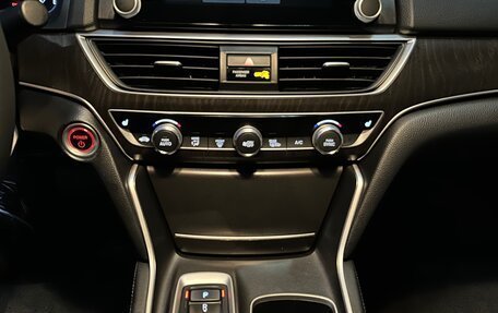 Honda Accord IX рестайлинг, 2019 год, 2 500 000 рублей, 13 фотография