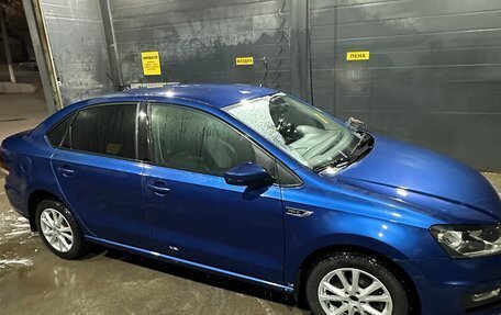 Volkswagen Polo VI (EU Market), 2018 год, 1 050 000 рублей, 2 фотография