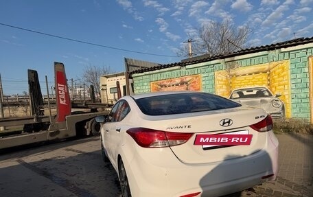 Hyundai Avante, 2013 год, 670 000 рублей, 2 фотография