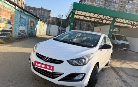 Hyundai Avante, 2013 год, 670 000 рублей, 4 фотография