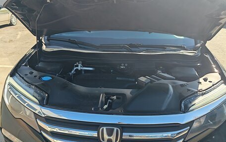 Honda Pilot III рестайлинг, 2017 год, 2 800 000 рублей, 23 фотография