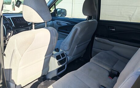 Honda Pilot III рестайлинг, 2017 год, 2 800 000 рублей, 18 фотография