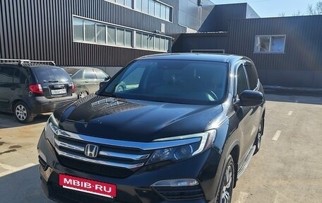 Honda Pilot III рестайлинг, 2017 год, 2 800 000 рублей, 12 фотография