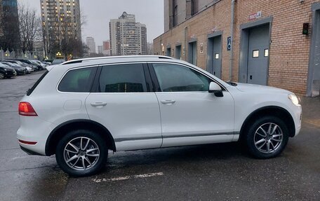 Volkswagen Touareg III, 2012 год, 2 050 000 рублей, 3 фотография