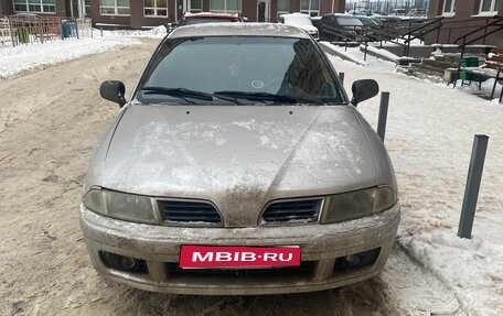 Mitsubishi Carisma I, 2000 год, 165 000 рублей, 1 фотография