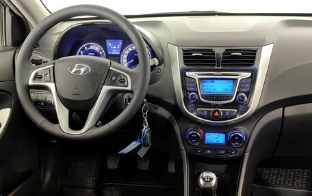 Hyundai Solaris II рестайлинг, 2014 год, 920 000 рублей, 11 фотография