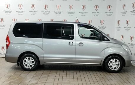 Hyundai H-1 II рестайлинг, 2013 год, 1 849 000 рублей, 4 фотография
