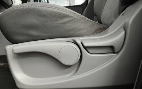 Hyundai H-1 II рестайлинг, 2013 год, 1 849 000 рублей, 10 фотография