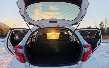 Toyota Vitz, 2014 год, 900 000 рублей, 5 фотография