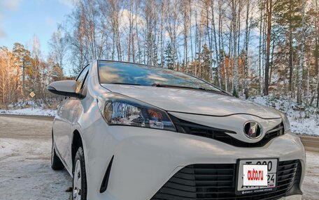 Toyota Vitz, 2014 год, 900 000 рублей, 2 фотография