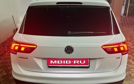 Volkswagen Tiguan II, 2017 год, 1 900 000 рублей, 14 фотография