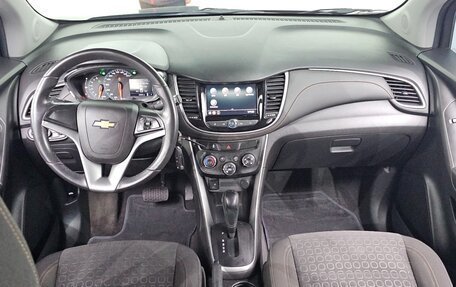 Chevrolet Trax, 2022 год, 1 180 000 рублей, 8 фотография