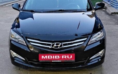 Hyundai Solaris II рестайлинг, 2015 год, 1 080 000 рублей, 1 фотография