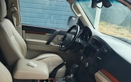 Mitsubishi Pajero IV, 2008 год, 1 500 000 рублей, 25 фотография