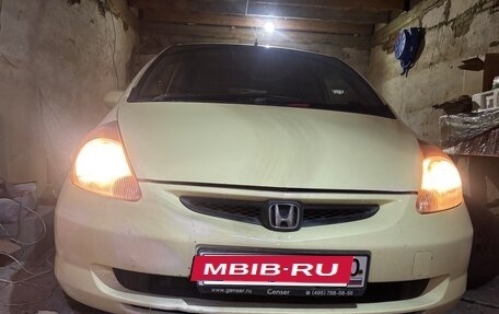 Honda Fit III, 2001 год, 150 000 рублей, 4 фотография