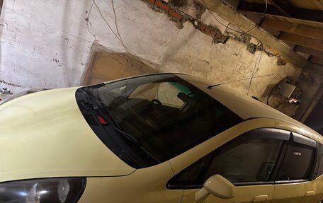 Honda Fit III, 2001 год, 150 000 рублей, 14 фотография