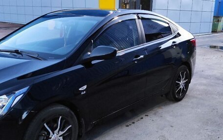 Hyundai Solaris II рестайлинг, 2015 год, 1 080 000 рублей, 2 фотография