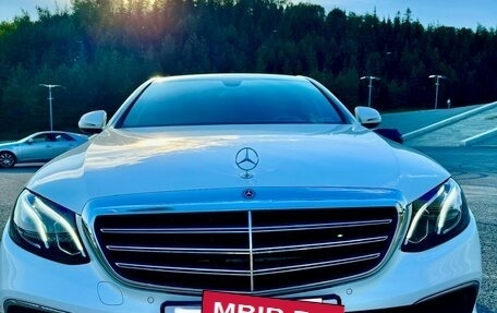 Mercedes-Benz E-Класс, 2018 год, 3 400 000 рублей, 8 фотография