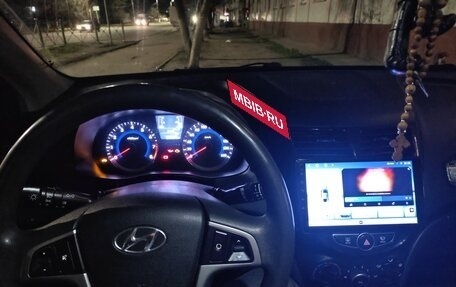 Hyundai Solaris II рестайлинг, 2015 год, 1 080 000 рублей, 5 фотография