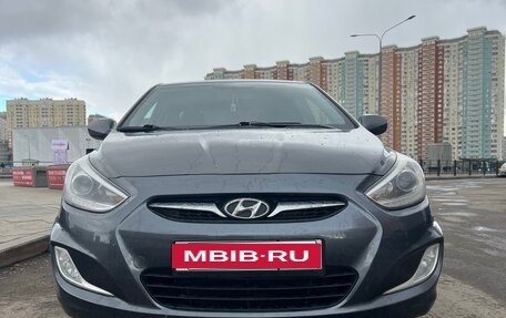Hyundai Solaris II рестайлинг, 2013 год, 941 000 рублей, 1 фотография