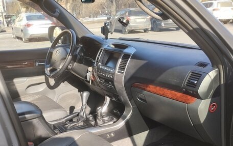 Toyota Land Cruiser Prado 120 рестайлинг, 2003 год, 1 600 000 рублей, 12 фотография