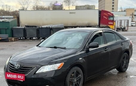 Toyota Camry, 2008 год, 615 000 рублей, 2 фотография