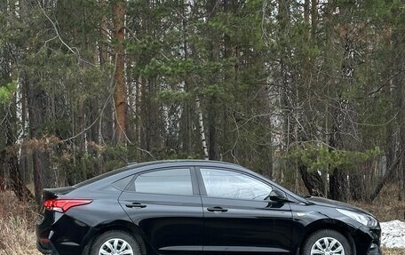 Hyundai Solaris II рестайлинг, 2017 год, 1 200 000 рублей, 2 фотография