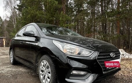 Hyundai Solaris II рестайлинг, 2017 год, 1 200 000 рублей, 11 фотография