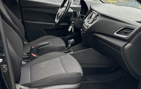 Hyundai Solaris II рестайлинг, 2017 год, 1 200 000 рублей, 27 фотография