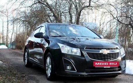 Chevrolet Cruze II, 2013 год, 800 000 рублей, 3 фотография