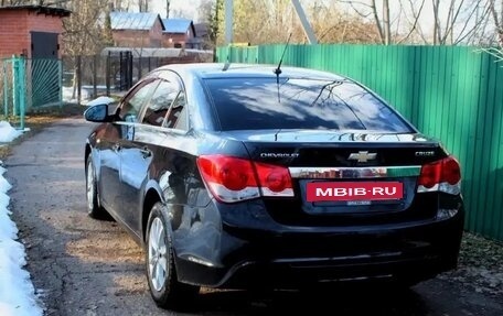 Chevrolet Cruze II, 2013 год, 800 000 рублей, 4 фотография